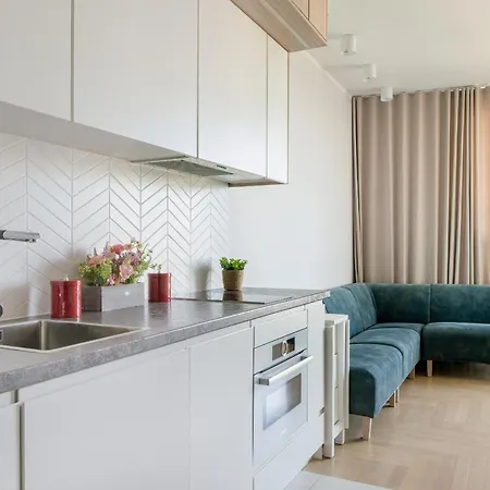 شقة With Balcony And Parking By Renters *
